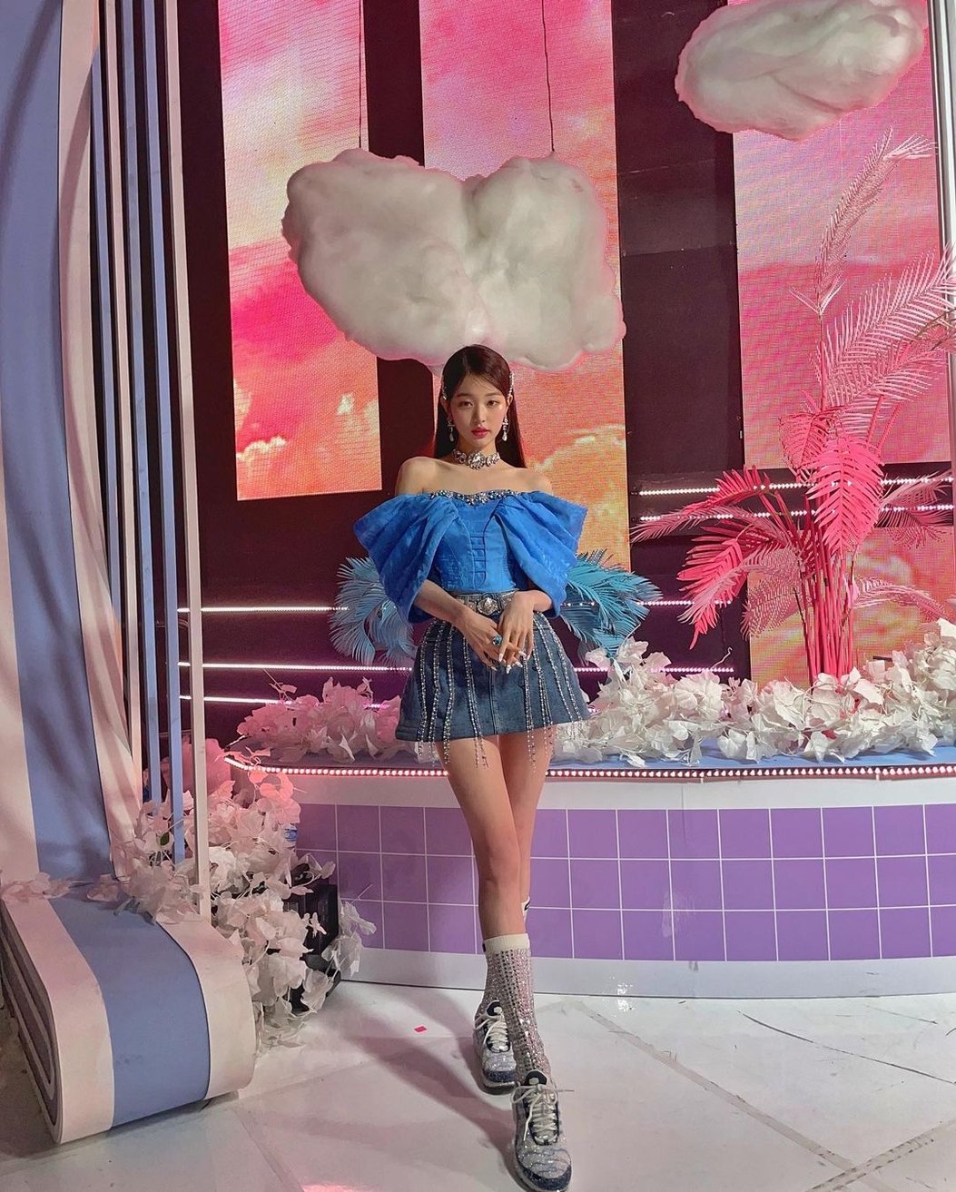 Red Velvet回归性感身材再受关注!5招甩出道初期肉肉女形象