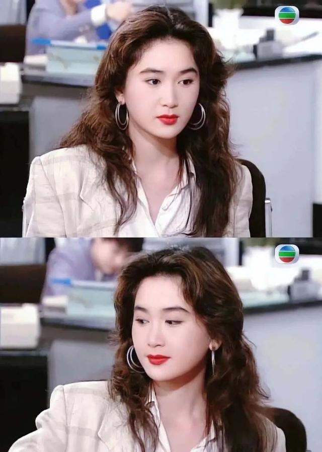 还在执著大红唇的港风妆,我有点倦了