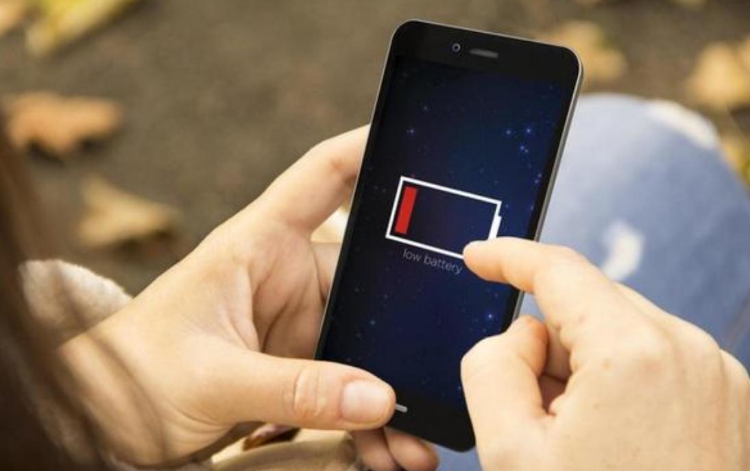 电池|给手机换电池,你选择去售后换原装,还是自己动手?