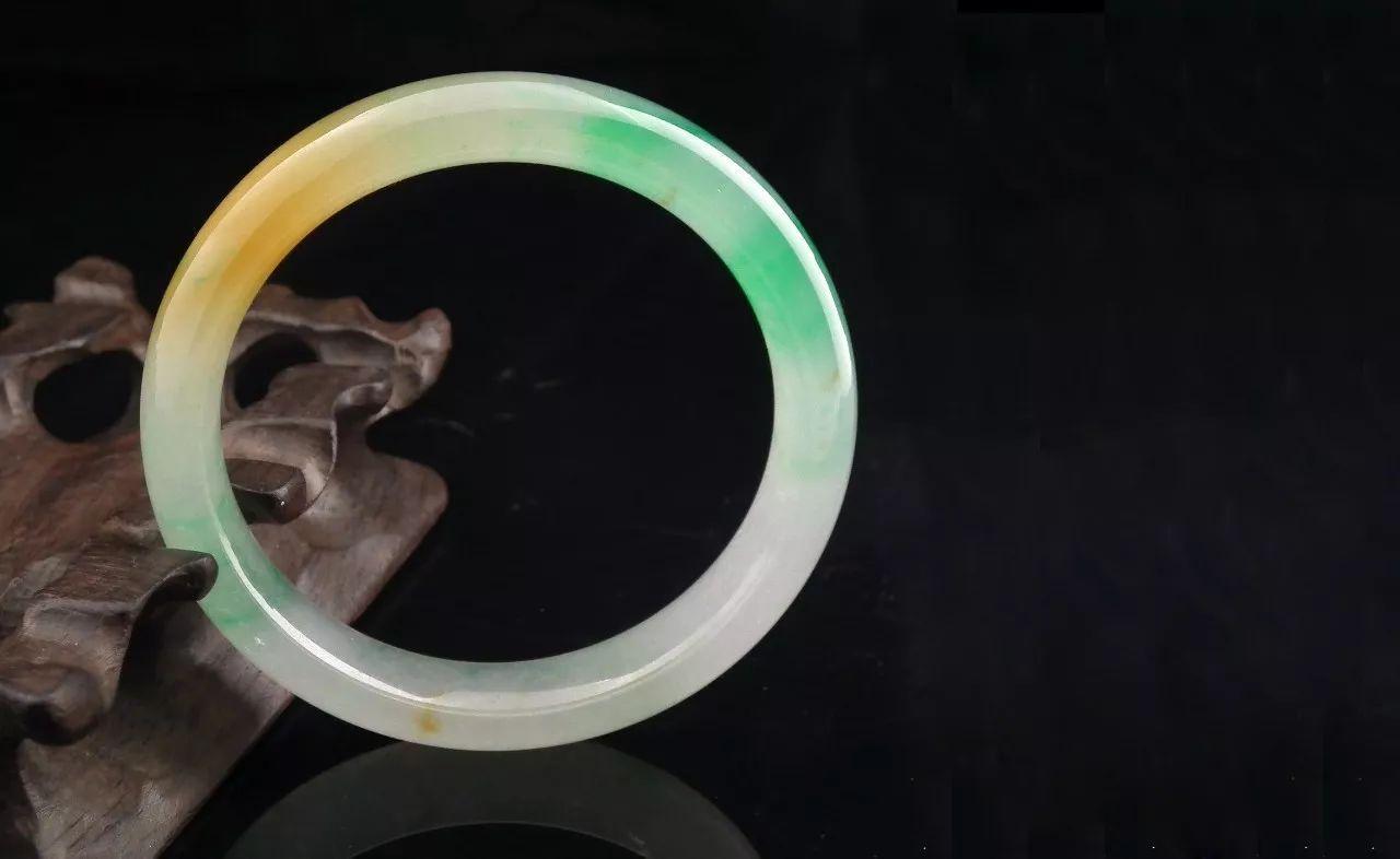 翡翠|翡翠颜色之美 自然的最佳调色