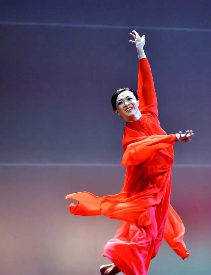 55岁金星“变性后遗症”越来越严重,让丈夫汉斯感到相当尴尬