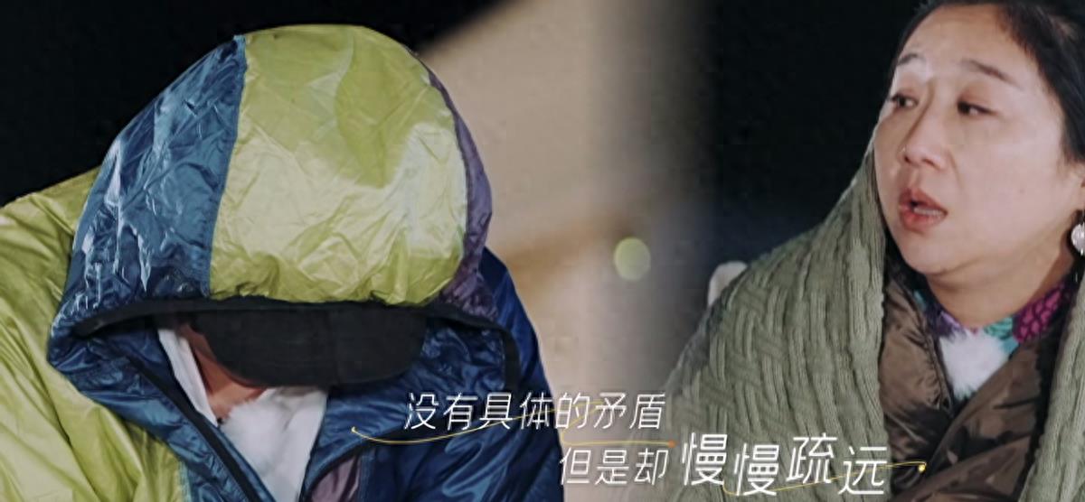 同样是女强男弱的婚姻,傅首尔的强势和矫情,衬托出papi酱的清醒!