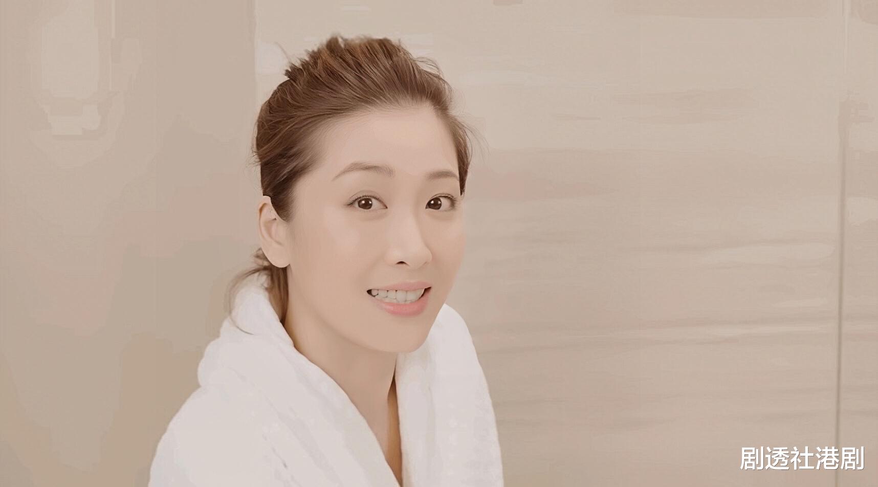 周励淇|香港知名女星被曝移居珠海!住均价3万高档小区,与丈夫甚少同框