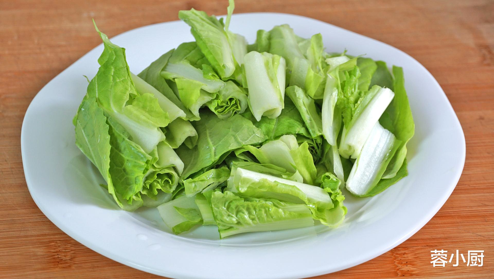 馒头|步入中老年，少吃米饭和馒头，多吃这4样，腿脚有劲，比保健品强