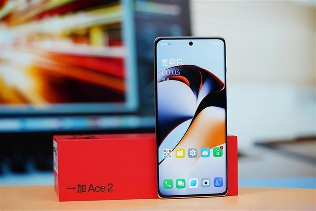 一加科技|全球首发1.5K灵犀触控屏！一加Ace 2图赏