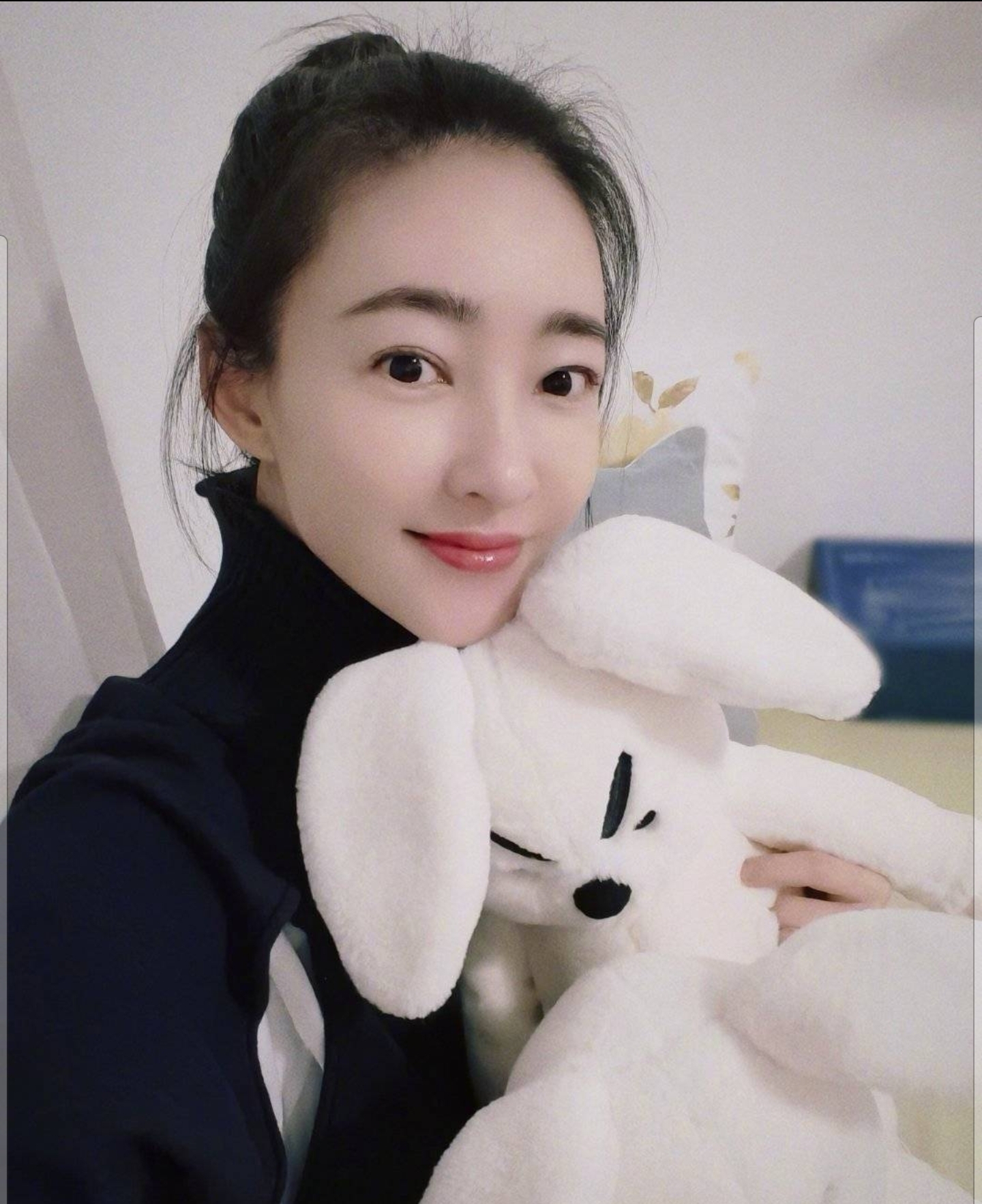 王丽坤|娱乐圈曝出大瓜，女星王丽坤疑似违法被抓，娱记拍到受害老人维权