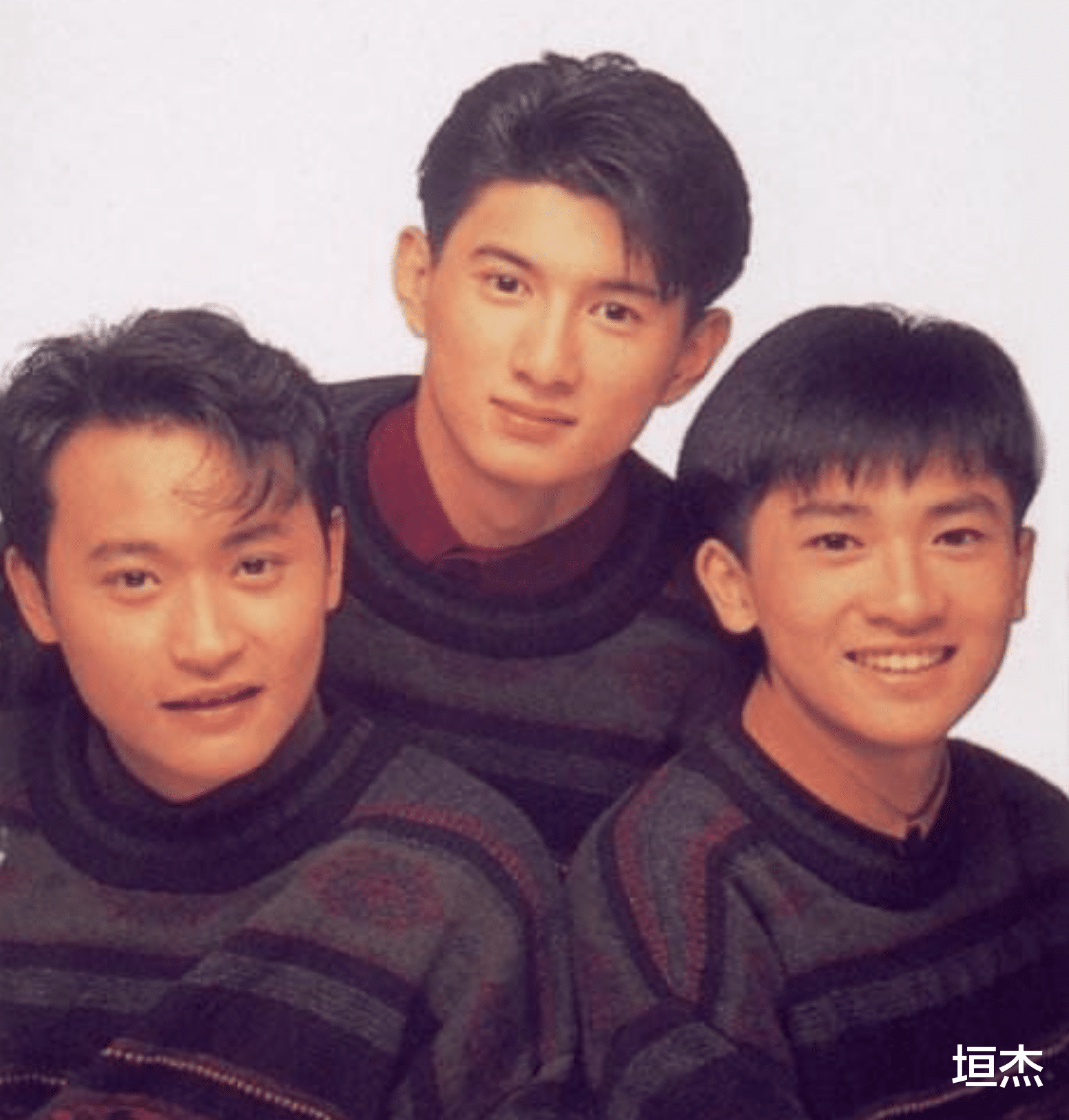 撞脸|8对“撞脸”的明星,一个“洋气”一个“土气”,颜值差距太大了