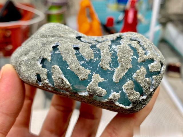 鼻烟壶|盘点那些做假的翡翠原石你知道几种？