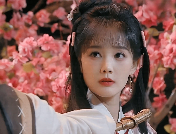 黄蓉|睽违6年李一桐再演「黄蓉」,娇俏可人不愧「桐蓉儿」美名