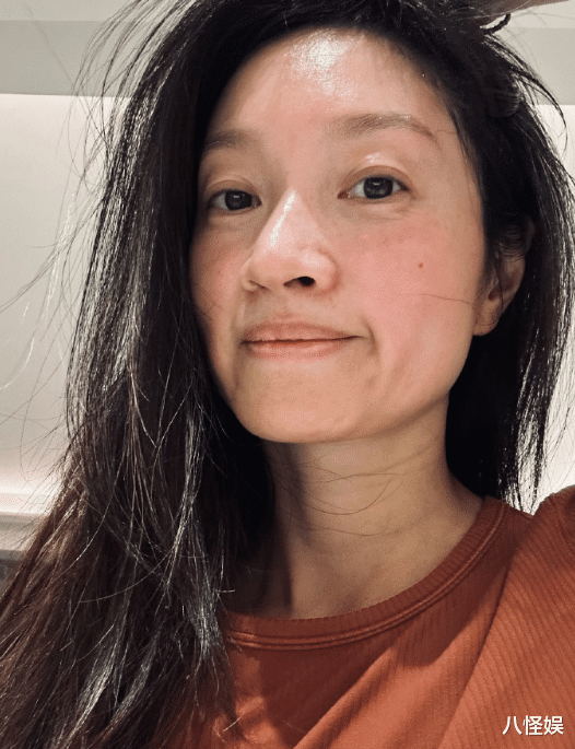 朱亚文老婆生病晒照,头顶乱发唇色苍白好憔悴,素颜状态引热议