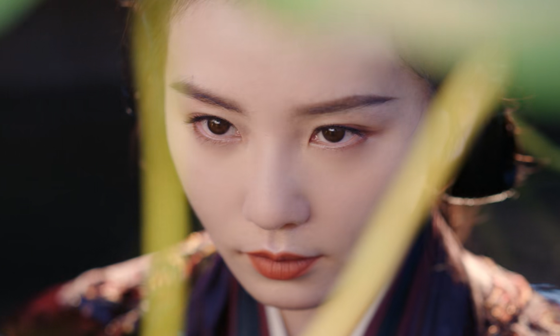 梗着脖子，演技尴尬！这位娱乐圈的“木头美人”，求你别演戏了