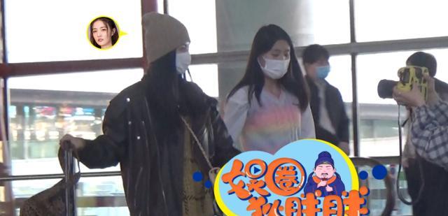 |徐璐陈都灵合体直播太尬遭吐槽徐璐现身机场闺蜜接机