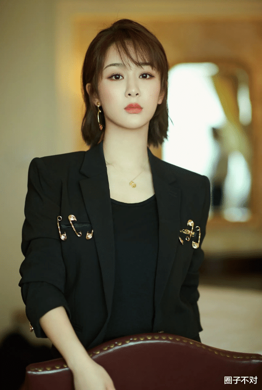 杨紫官宣分手，张迎雪评论区炸了锅，网友：我不信！