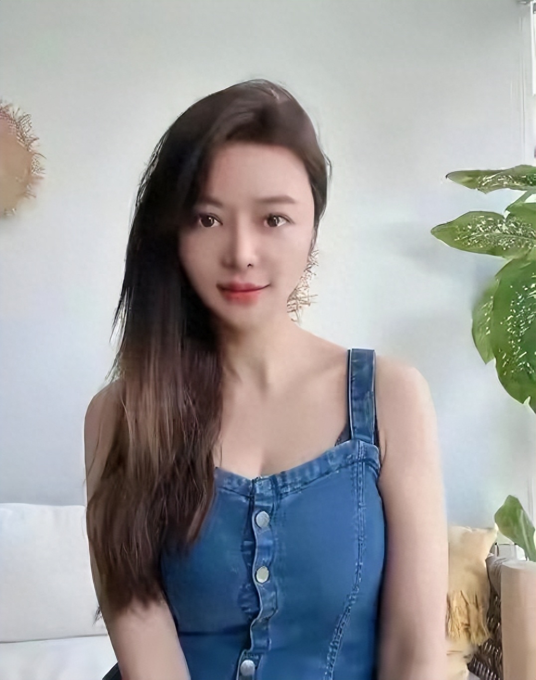 又一受害人控诉罗中旭 ：每到一个地方演出，都骗不同的女生来酒店