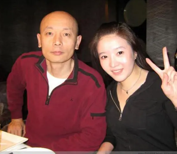 妹妹远在美国，父母已离世，66岁无儿无女，影帝如何面对晚年