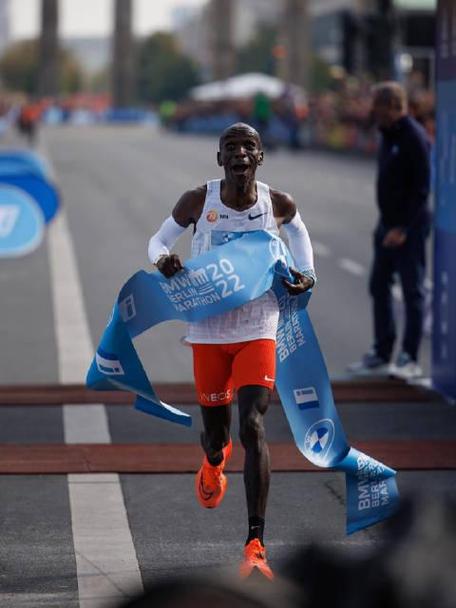 基普乔格如何称霸长跑？一个简单动作带来2%的提升！