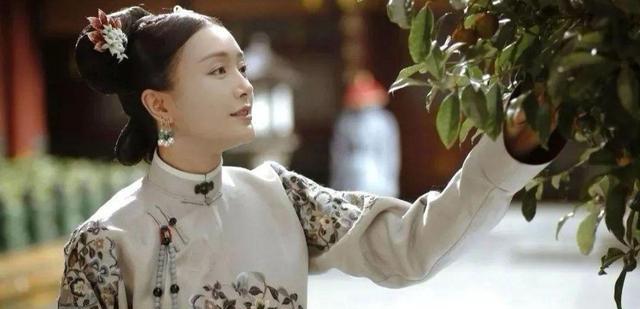 秦岚|秦岚官方身高疑灌水被抓，首登真人秀鞋底超厚吓坏网友