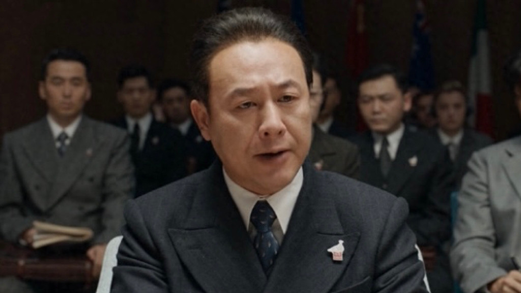 《坚如磐石》上映票房井喷，打了多少资方的脸，张艺谋又赌对了