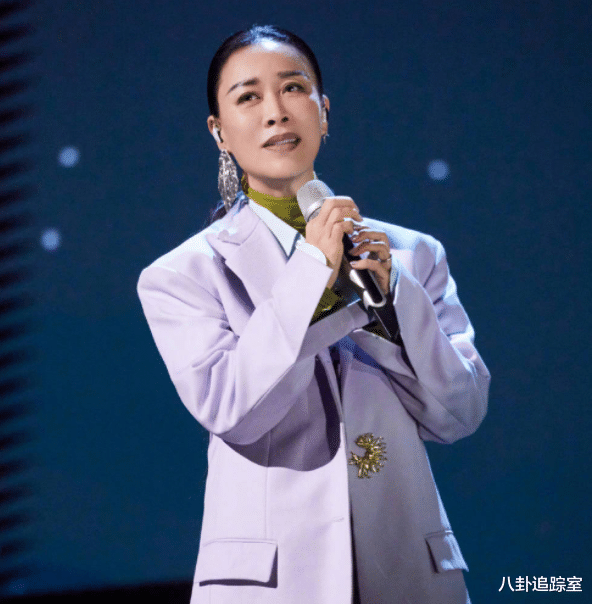 那英紧急取消演出后,海鸣威喊话中纪委称真相可怕,网友:那又鸟