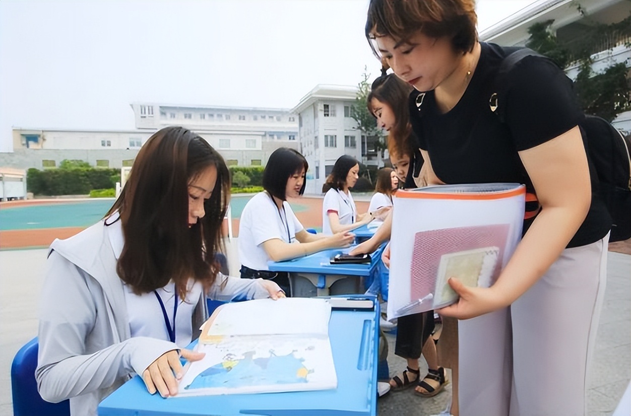 |生活不该只有工作，清华教授谈毕业生摆烂：能吃苦其实是自我贬低