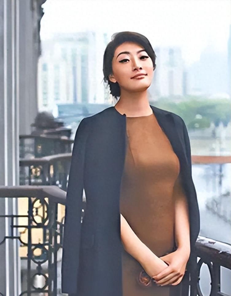 王健林最想要她做儿媳？网友却是吐槽：王思聪，这次真配不上！