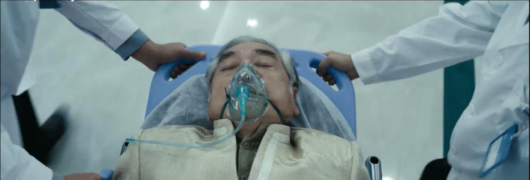 尺度已达到“B级片”了？张家辉是男主角，我却被陈国坤抓住眼球