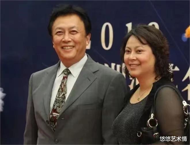 钟楚曦|网友喊话唐国强:国内赚钱国外花,也是一种对祖国的背叛!