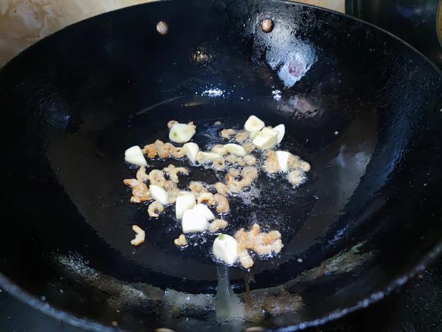 黄豆|未来一个月，除了备药戴口罩，5样食物多囤点，为过年做准备
