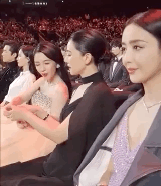 胡歌|微博之夜经典名场面超全汇总！胡歌刘亦菲获King和Queen惹网友不满