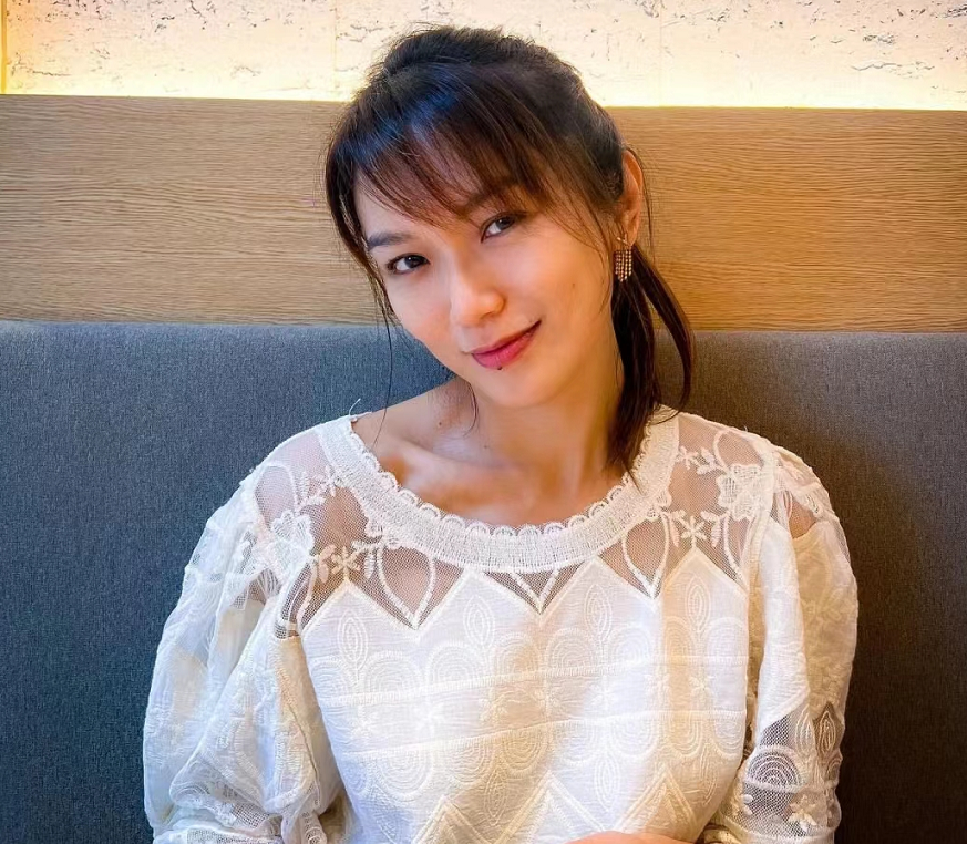 戚玉武|广东男星成新加坡3届视帝,衣锦还乡太开心,2届视后妻子陪同