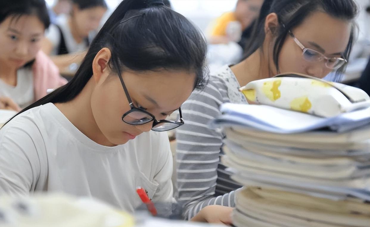 扎心|200分和400分的大专生有差别吗？答案可能有点扎心，但很现实