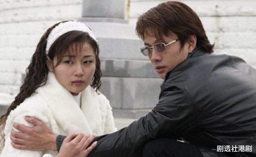 万绮雯|香港“第一美腿”真实身材曝光!穿白衬衫现曼妙身姿,小蛮腰吸睛