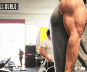 如何塑造肱二头肌肌峰?