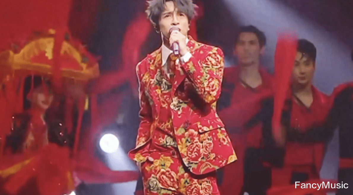 跨年晚会|明星假唱、美女喊麦、歌声刺耳，2024年的跨年晚会翻车太多