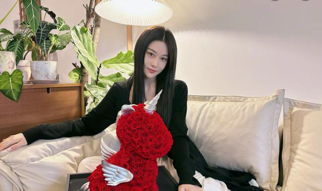 张馨予|张馨予:修得好姻缘,在发布的35岁生日感言中大赞何捷是“良人”