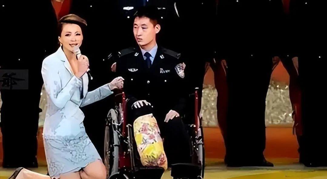 密春雷再被执行5亿总计12亿, 董卿后悔不已:称当初谈恋爱被利用了