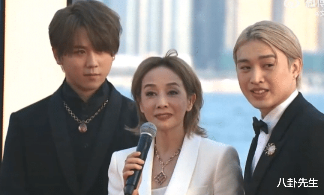 吴镇宇|金像奖红毯：吴镇宇发福，顶流姜涛像非主流，梁洛施裙子难看