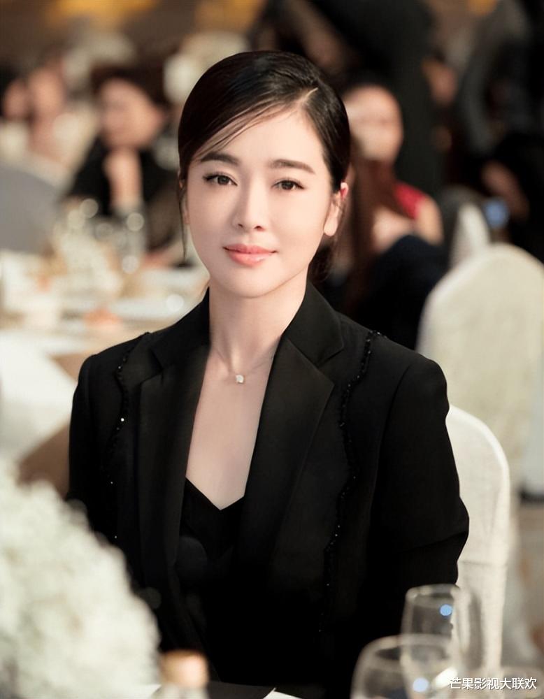 这一次,再多的名和利都救不了“风流成性”的左小青