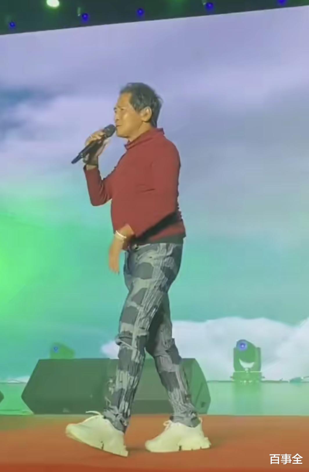 齐秦|63岁情歌浪子齐秦近照曝光！住别墅抽名烟，秃头大肚再无男神气质！