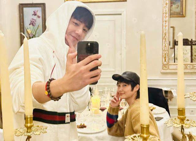 刘诗诗|刘诗诗婚变后现身秀场!高冷不理人疑生气,吴奇隆陷绯闻很尴尬