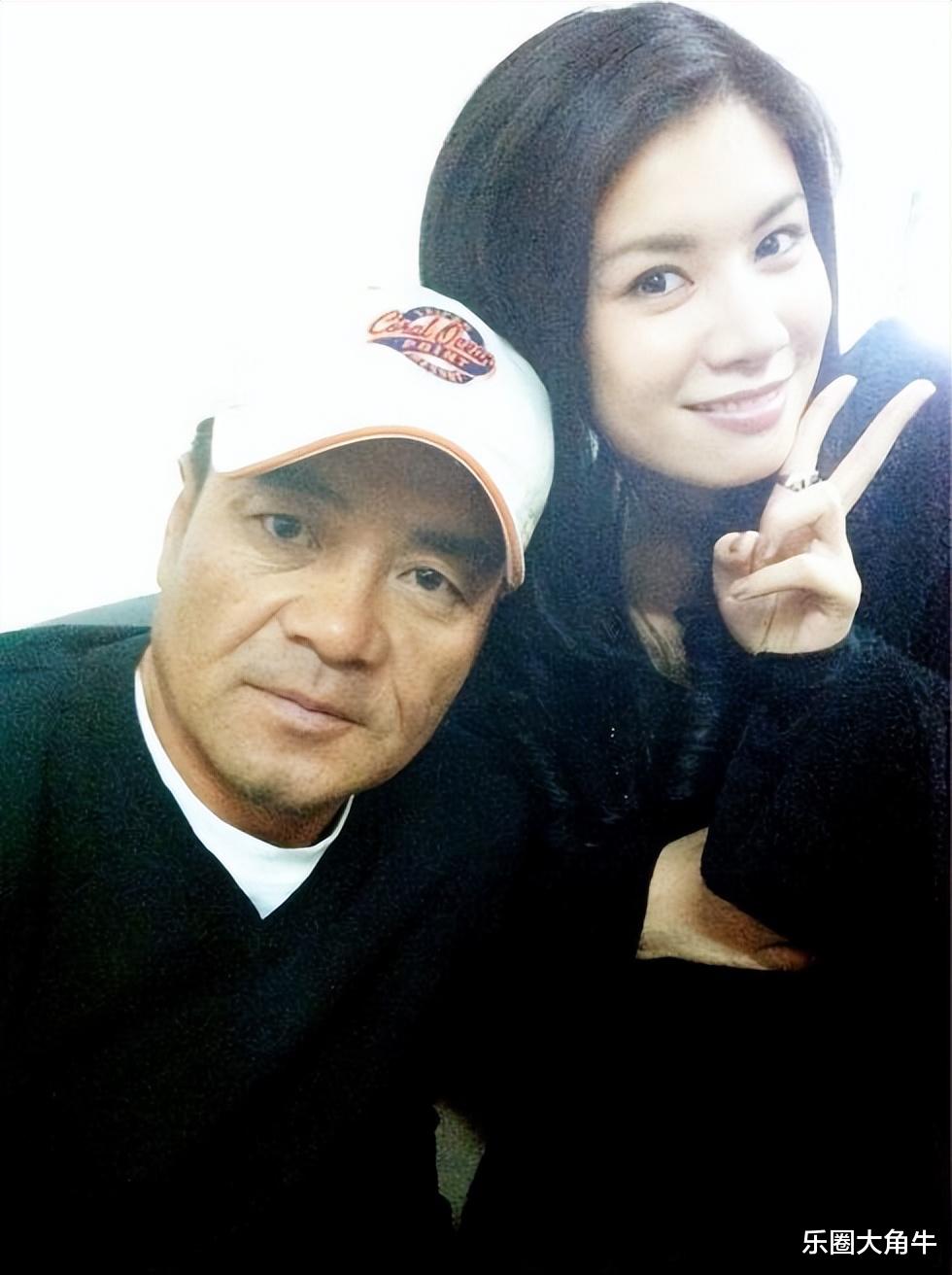 离婚已有34年，如今59岁的他膝下无子，前妻嫁给郭凯敏苦尽甘来？