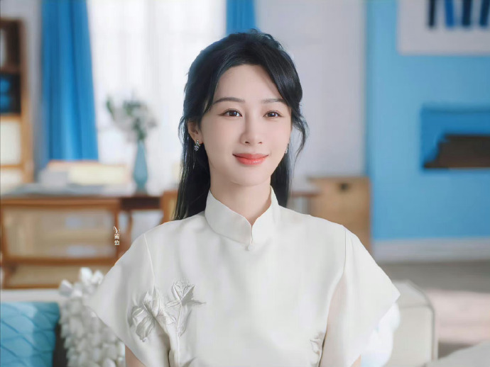 |完美女神是假的,溜肩没腰,皮肤松弛,生图揭露人间真实