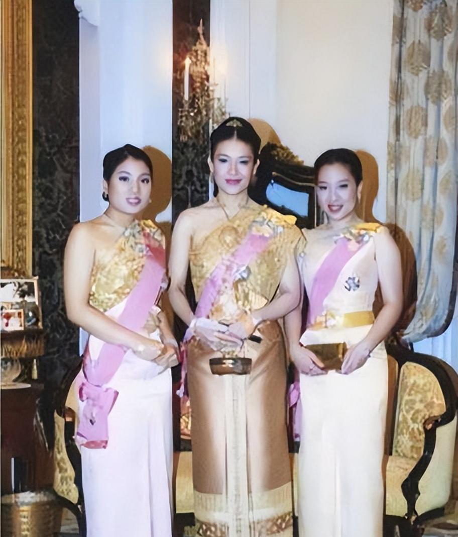 姐姐|18岁提帮功不装了：帕公主病危后眼神变犀利，再也没有憨傻的样子！