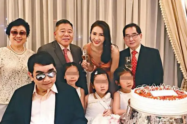 家道中落,弟弟车祸,黎姿退圈嫁给残疾富豪,为家人撑起一片天