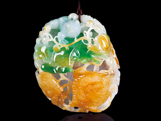 聊一聊三彩翡翠