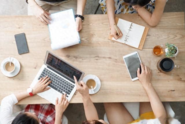 在职场,有这3个特征的人,很难混出头,也很难与同事处好关系