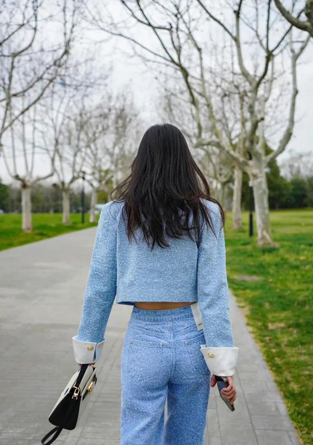 柳岩|柳岩再拍唯美网球写真这一次真要去学球了？