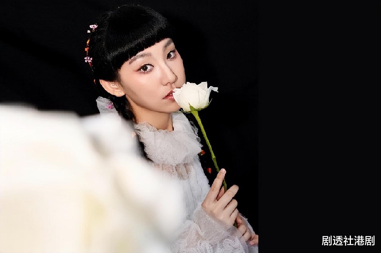 传进驻千万豪宅！TVB歌手出道2年已成吸金王，更被指再改名催星运