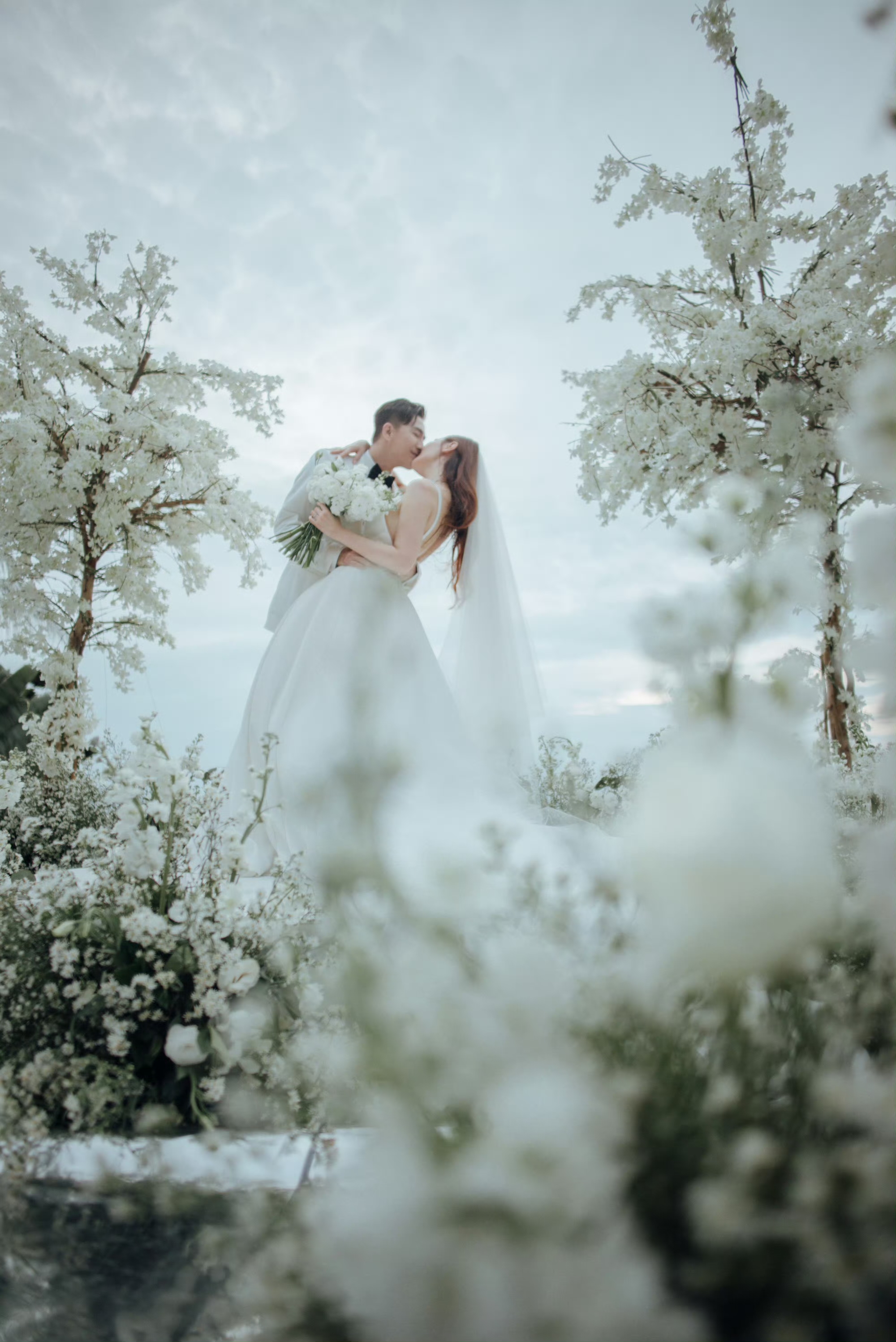 恭喜!马国明汤洛雯卡点“一生一世”官宣结婚,婚礼现场曝光唯美浪漫