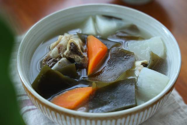 萝卜汤|下个月立冬了，这道汤要多给家人做，清淡爽口，润肺解馋